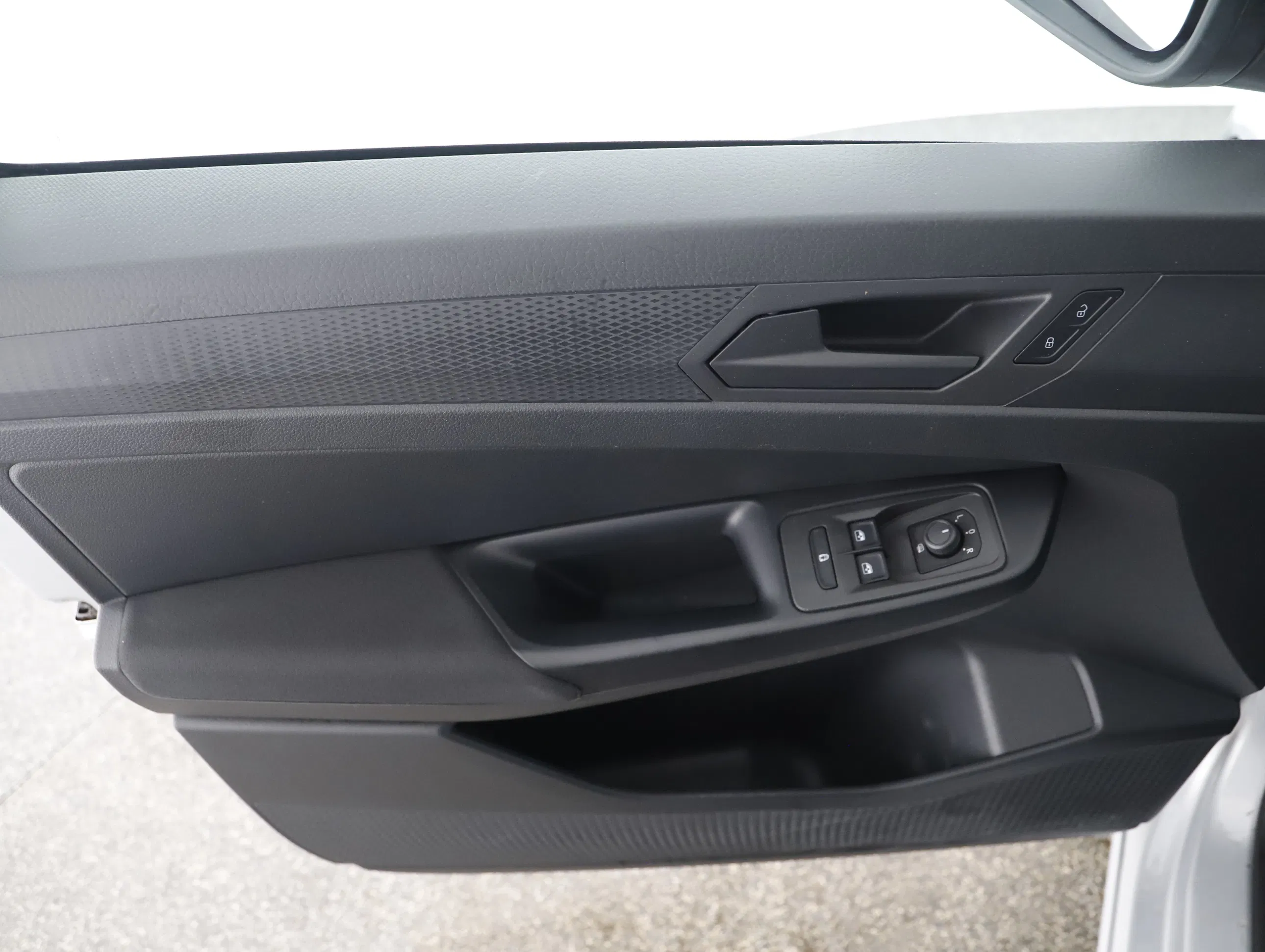 VW Caddy 2.0 TDI | Bild 10 von 27