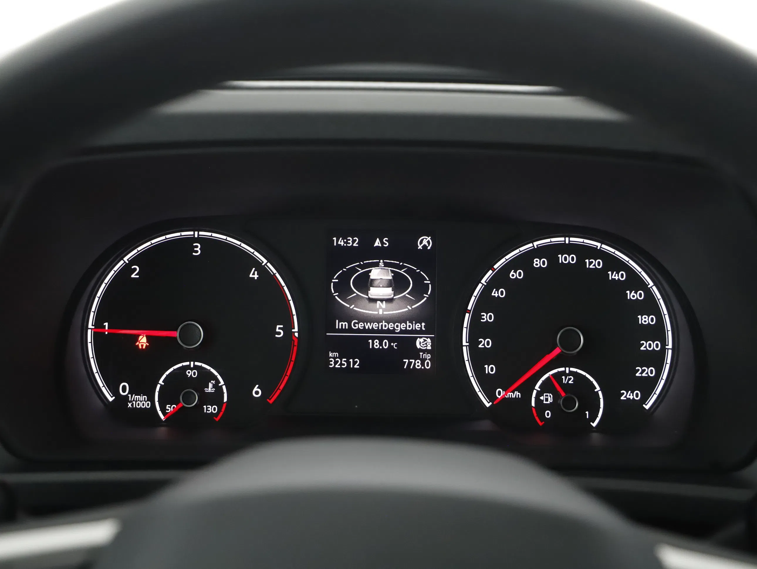 VW Caddy 2.0 TDI | Bild 15 von 27