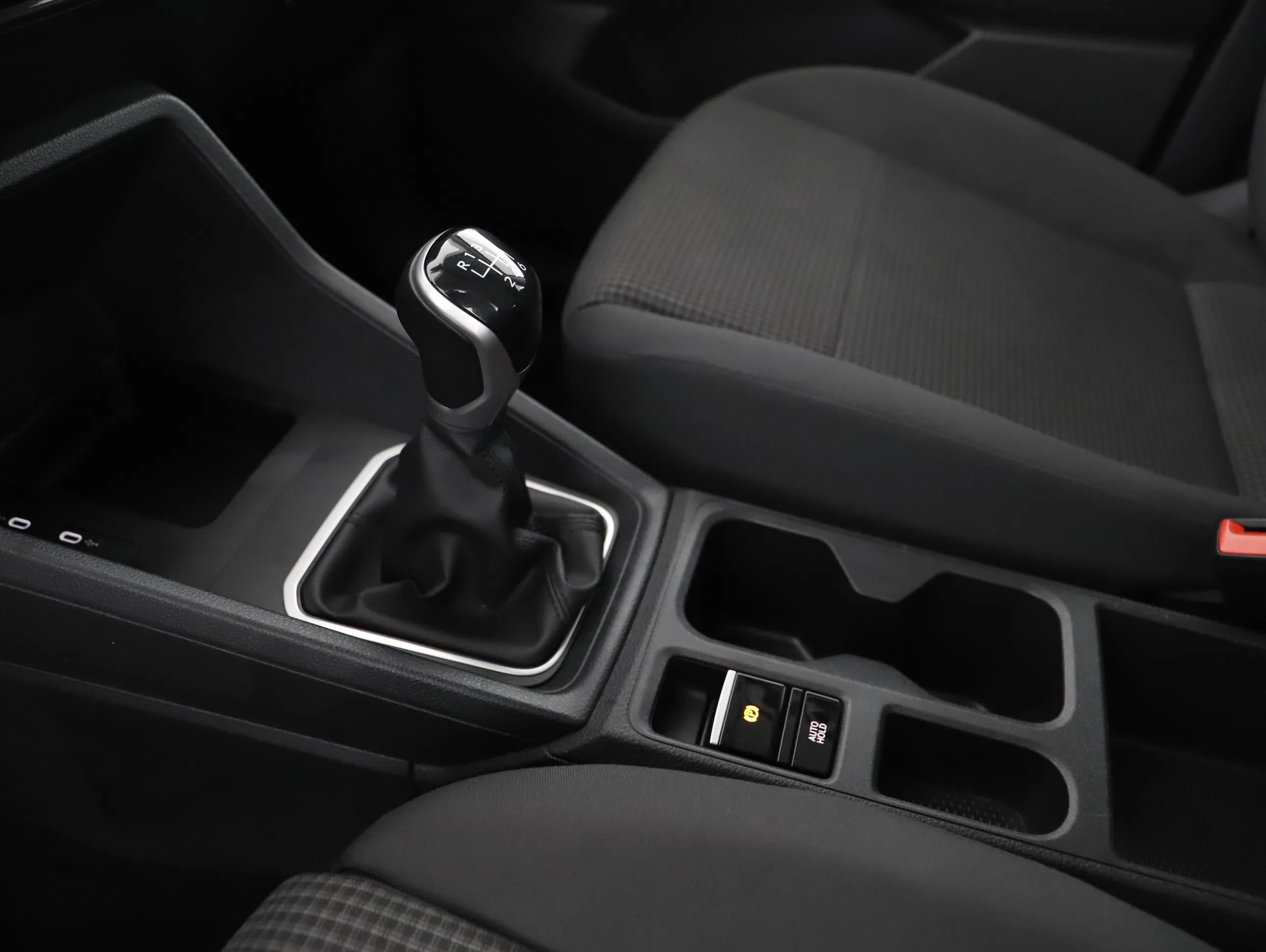 VW Caddy 2.0 TDI | Bild 23 von 27