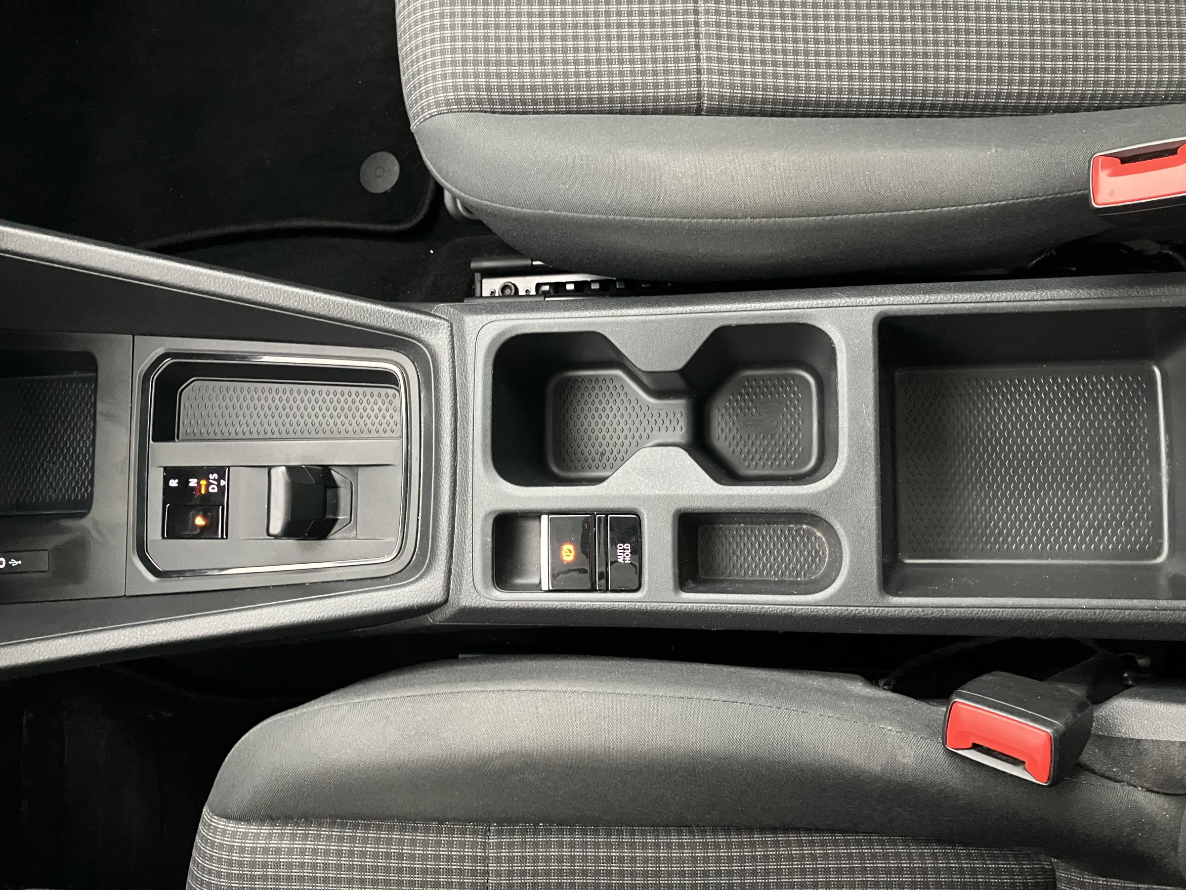 VW Caddy 2.0 TDI | Bild 24 von 31