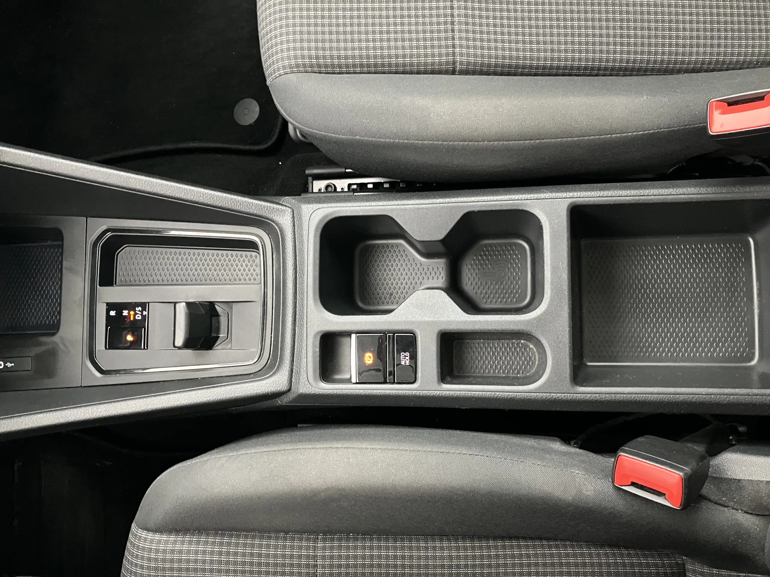 VW Caddy 2.0 TDI | Bild 24 von 31