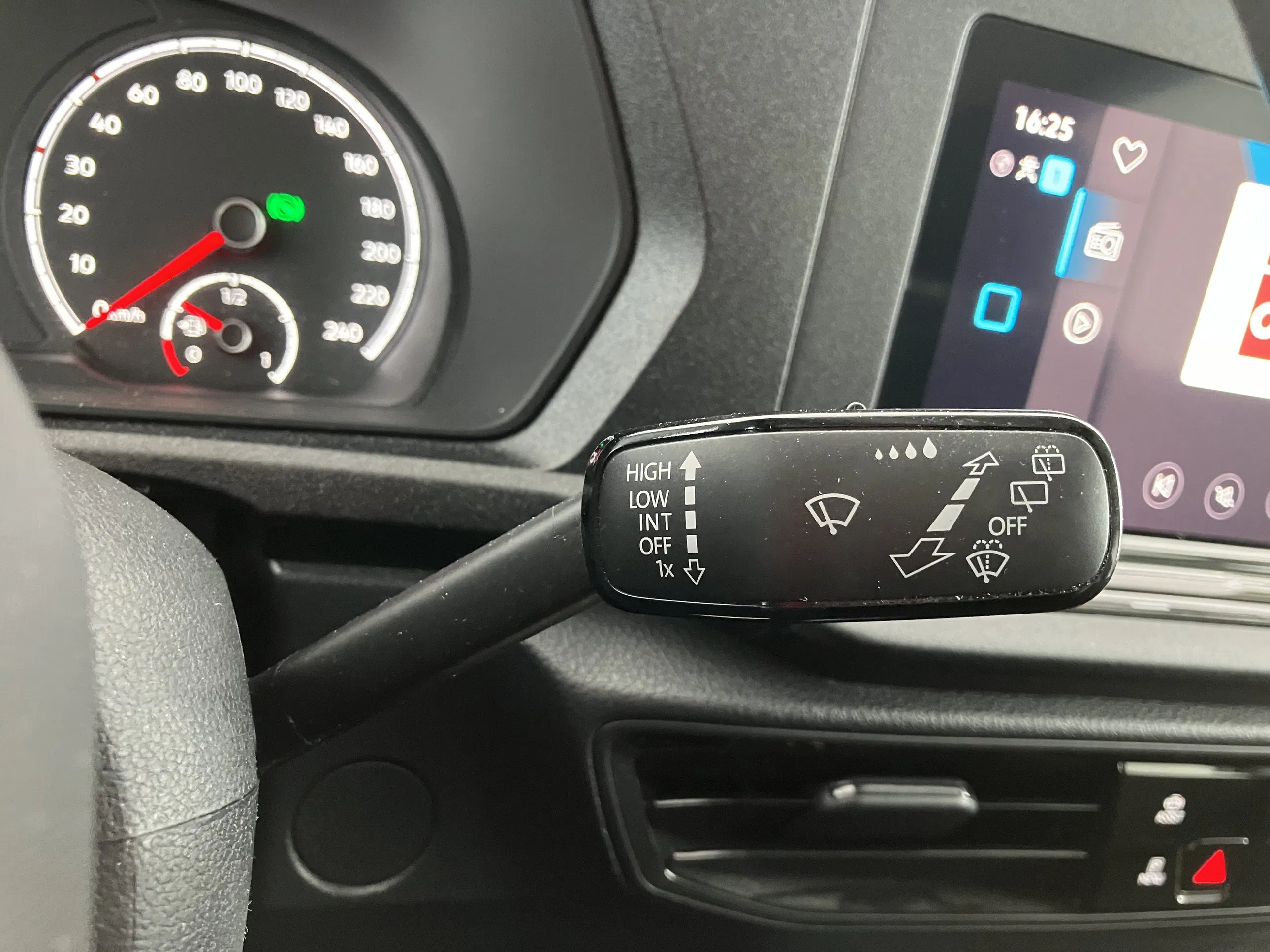 VW Caddy 2.0 TDI | Bild 9 von 31