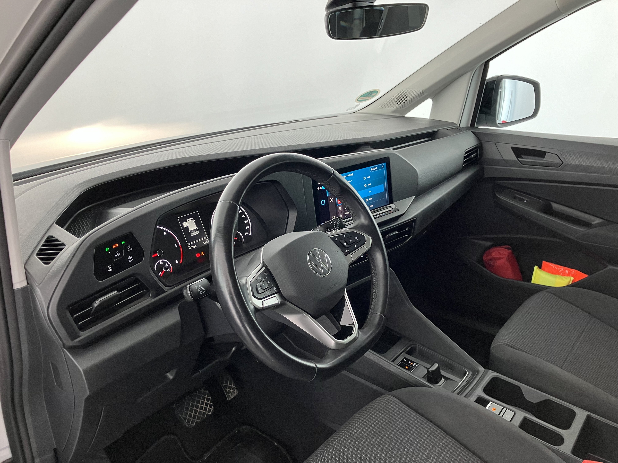 VW Caddy 2.0 TDI | Bild 10 von 31