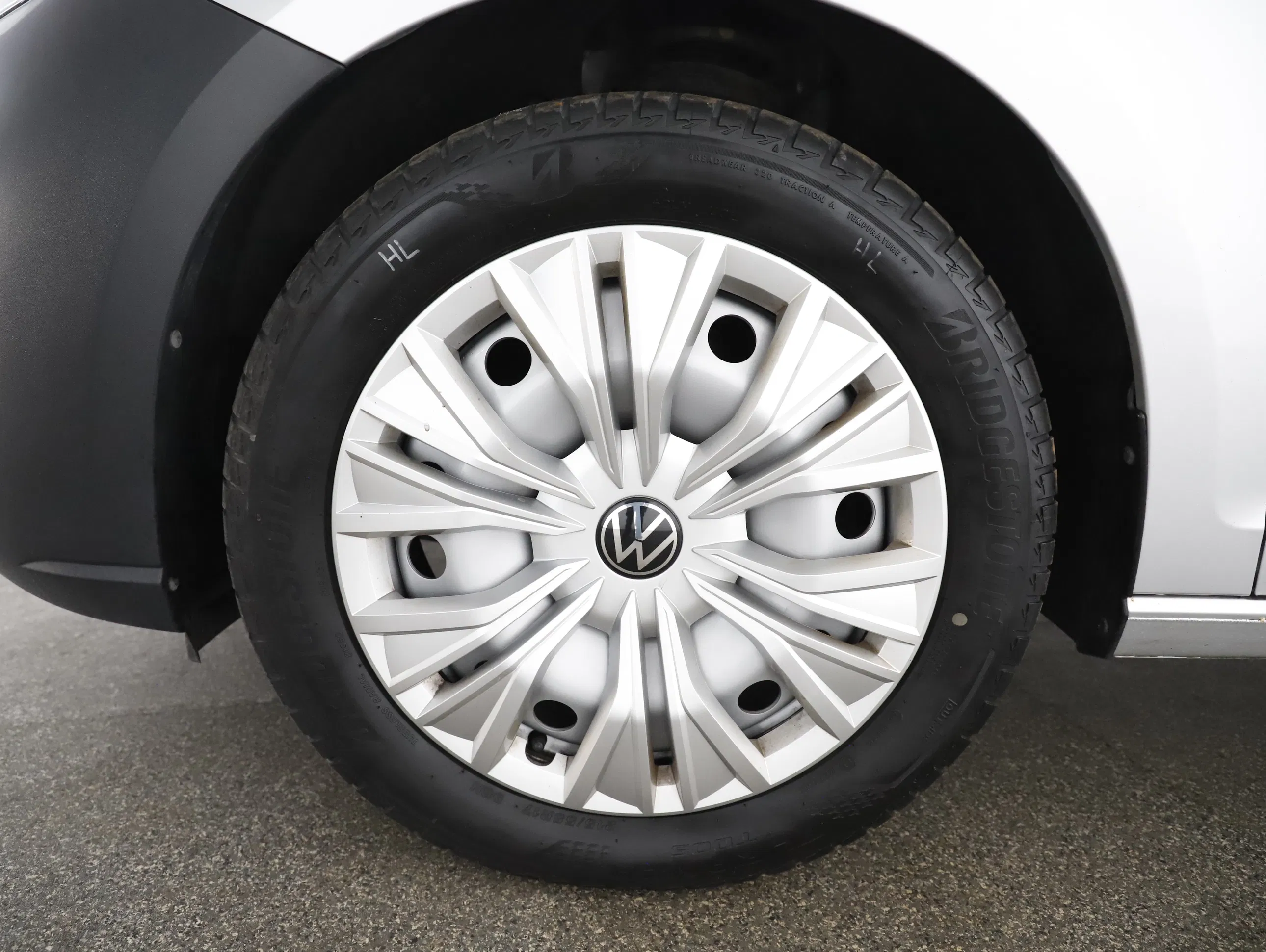 VW Caddy Kombi 2.0 TDI KOmbi | Bild 4 von 24