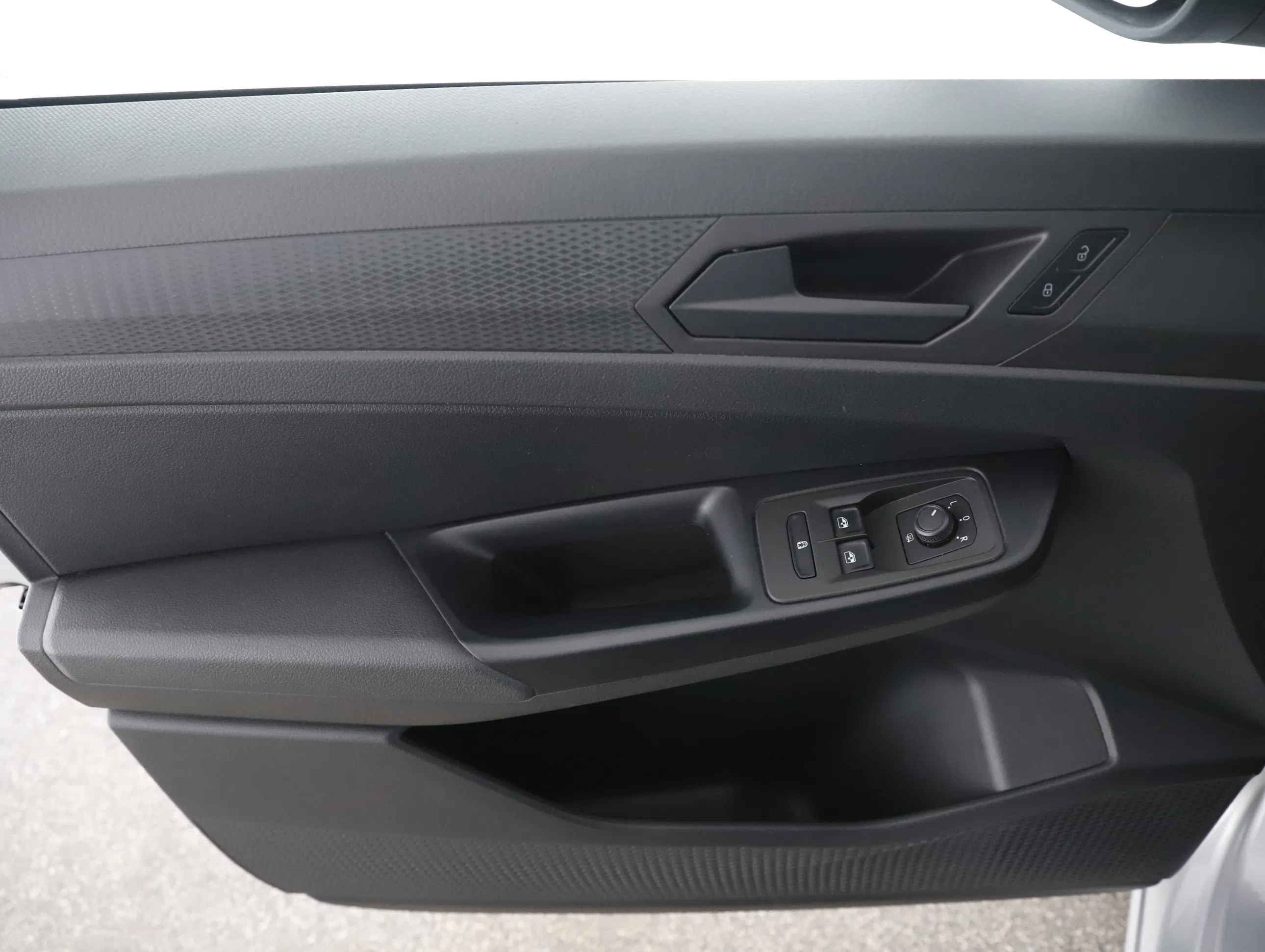 VW Caddy Kombi 2.0 TDI KOmbi | Bild 5 von 24