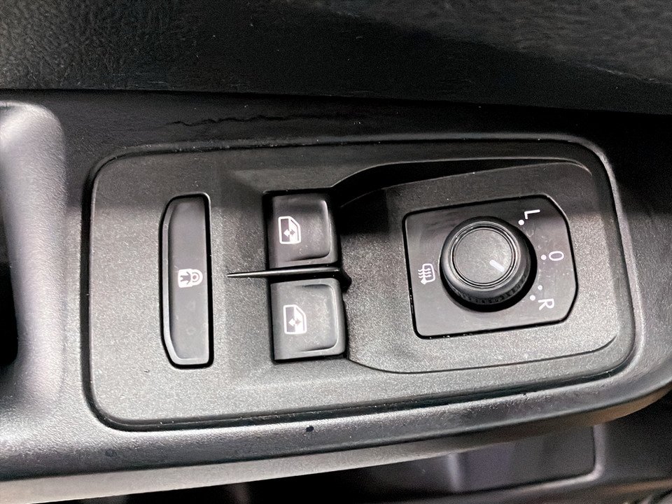 VW Caddy Maxi 2.0 TDI 4Motion | Bild 21 von 22