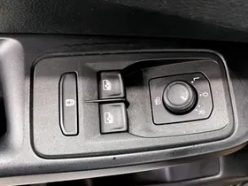 VW Caddy Maxi 2.0 TDI 4Motion | Thumbnail 21 von 22