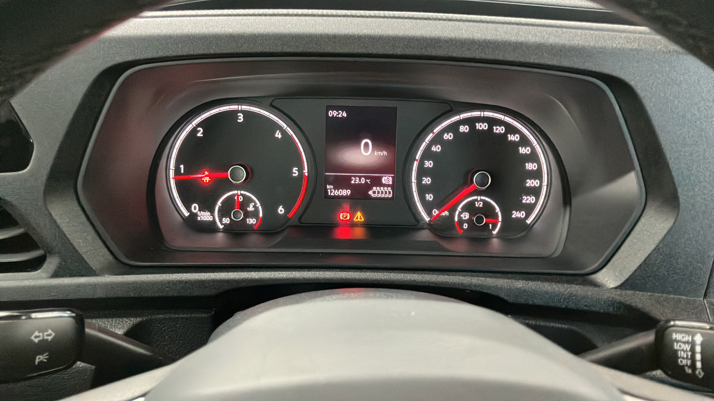 VW Caddy Maxi 2.0 TDI 4Motion | Bild 10 von 22