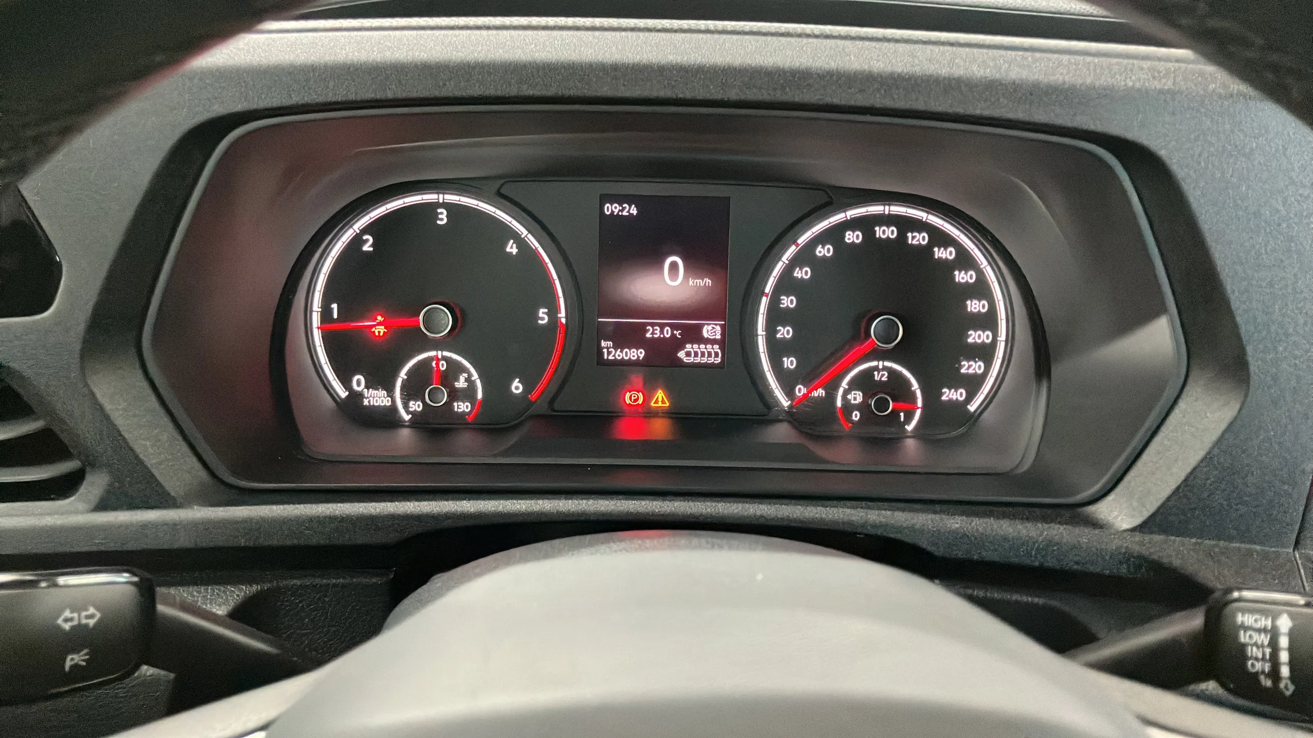 VW Caddy Maxi 2.0 TDI 4Motion | Bild 10 von 22
