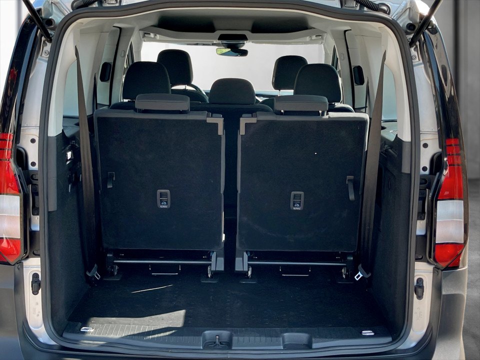 VW Caddy Maxi 2.0 TDI 4Motion | Bild 18 von 22