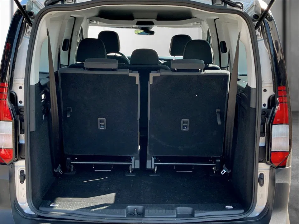 VW Caddy Maxi 2.0 TDI 4Motion | Bild 18 von 22