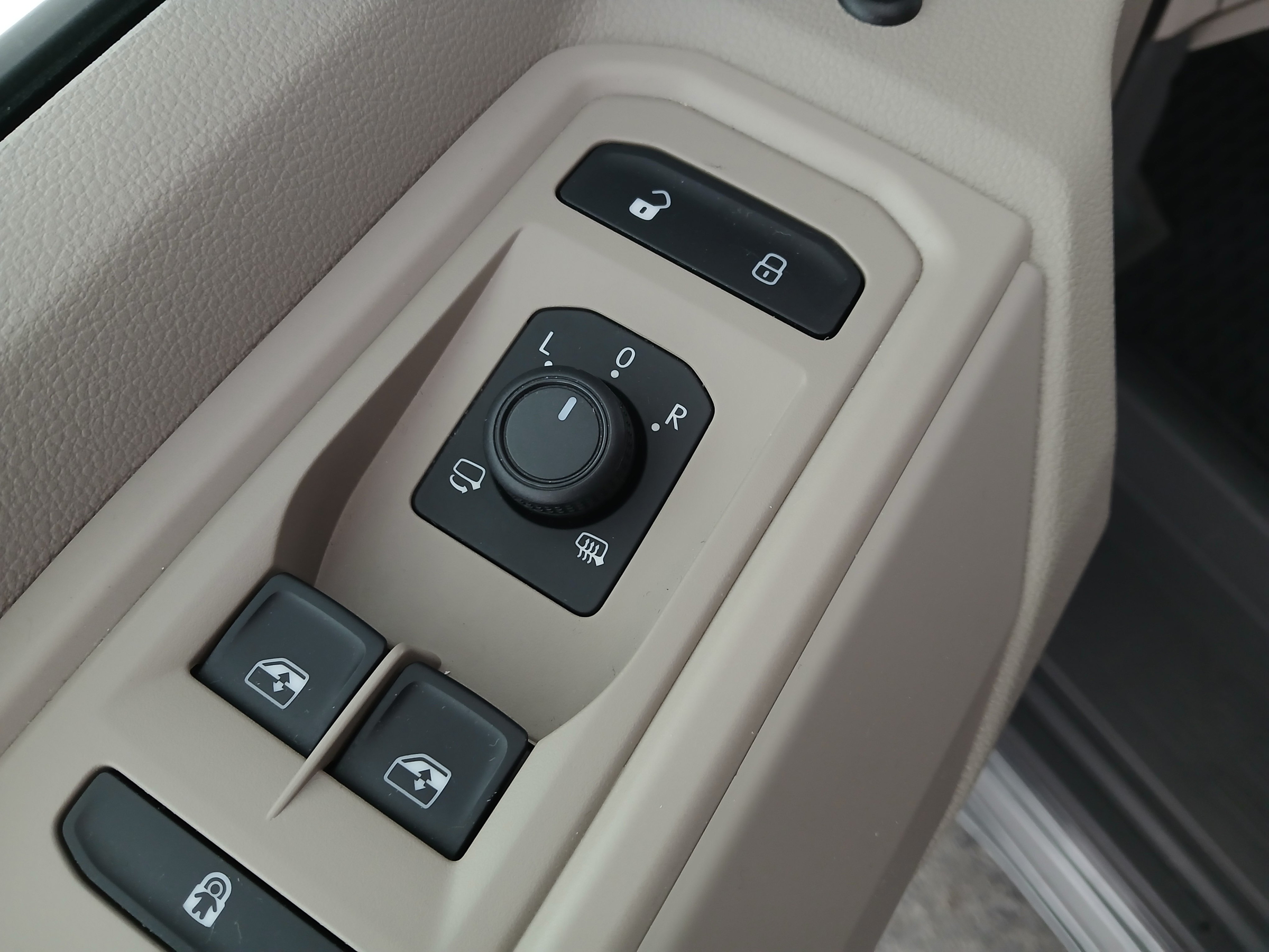 VW T7 California 1.5 TSI 4MOTION Beach Camper | Bild 12 von 31