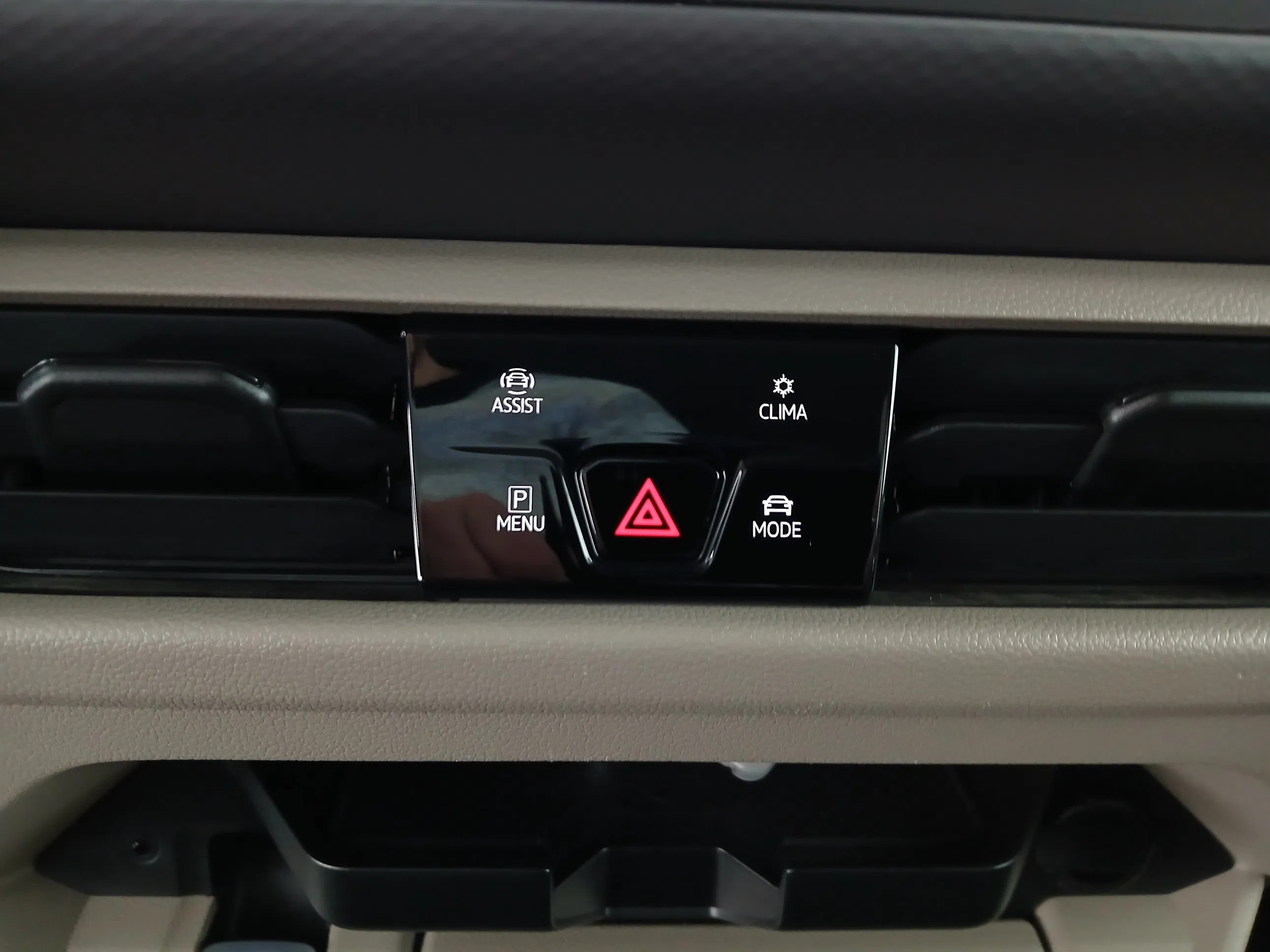 VW T7 California 1.5 TSI 4MOTION Beach Camper | Bild 28 von 31