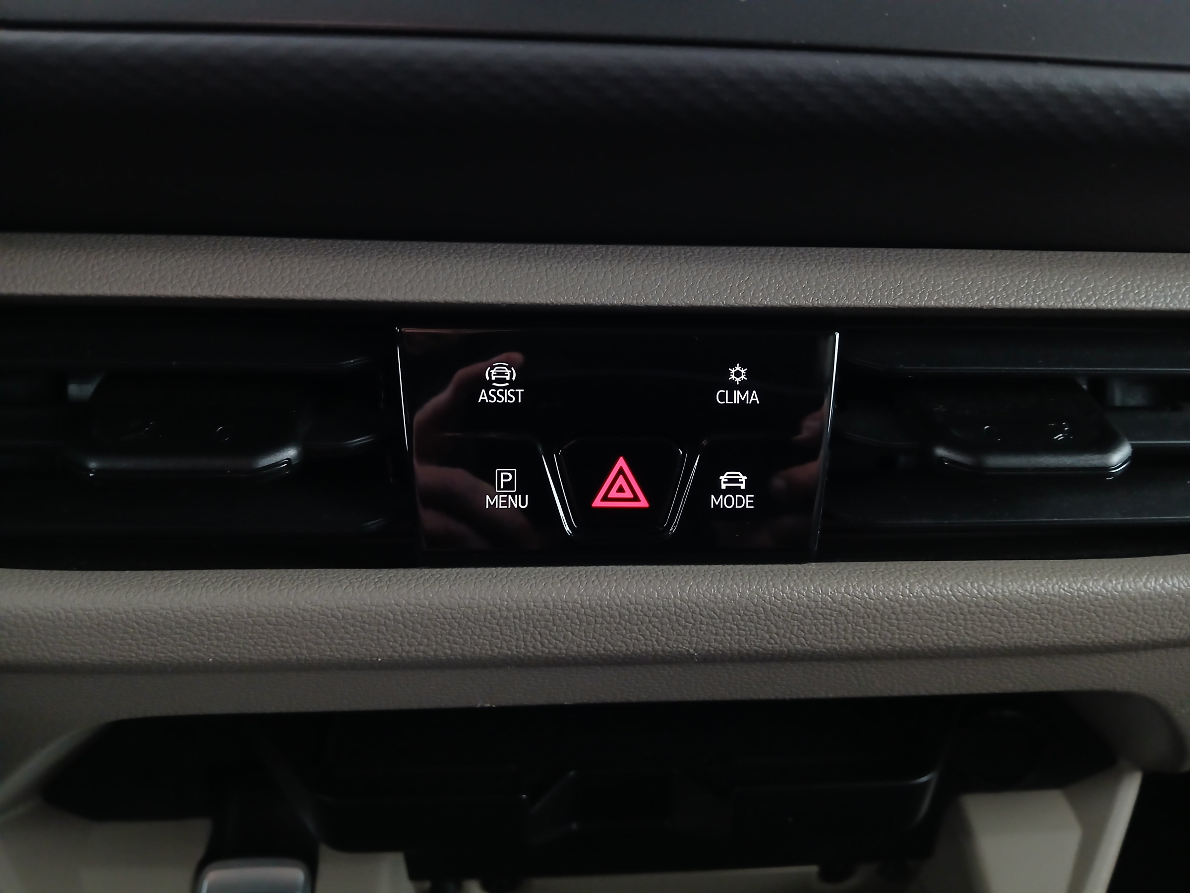 VW T7 California 1.5 TSI 4MOTION Beach Camper | Bild 26 von 31