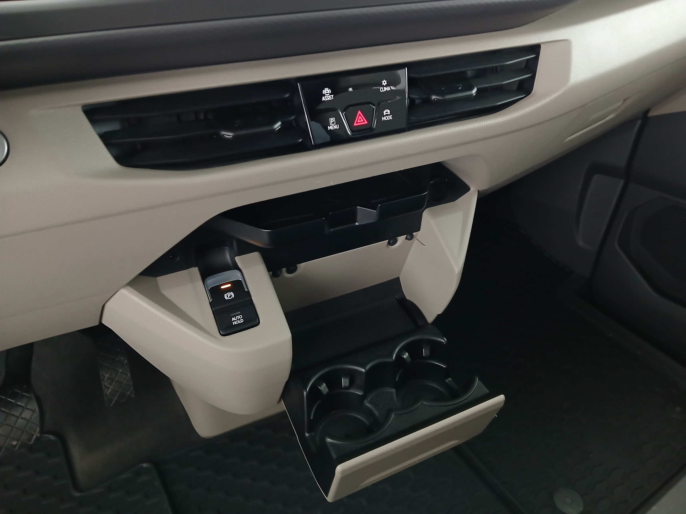 VW T7 California 1.5 TSI 4MOTION Beach Camper | Bild 18 von 31