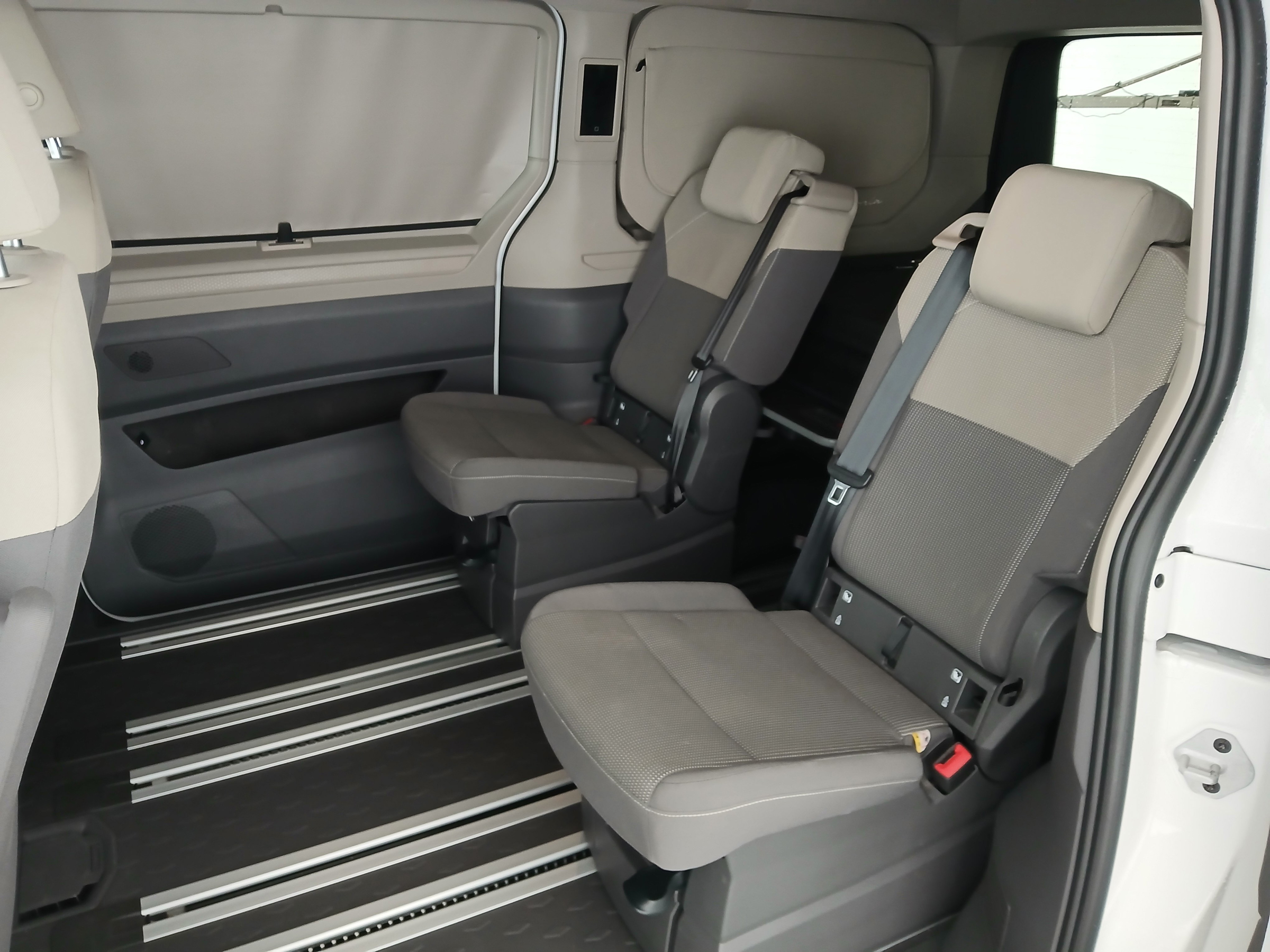 VW T7 California 1.5 TSI 4MOTION Beach Camper | Bild 30 von 31