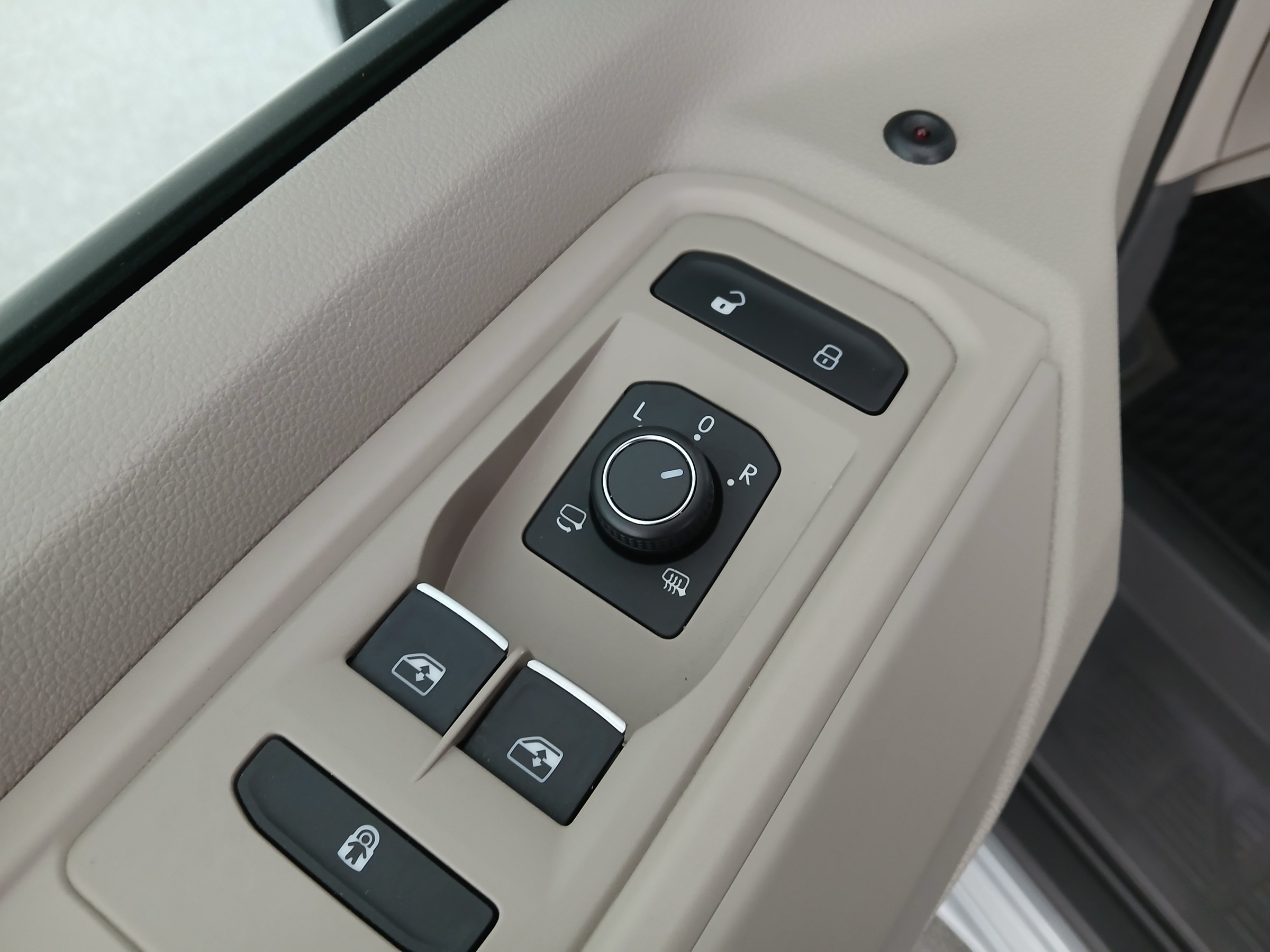 VW T7 California 1.5 TSI 4MOTION Ocean | Bild 12 von 31