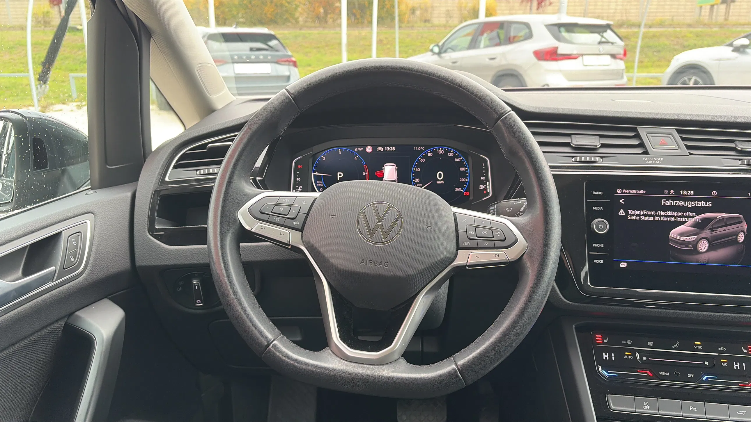 Volkswagen Touran 2.0 TDI BMT Highline | Bild 9 von 25