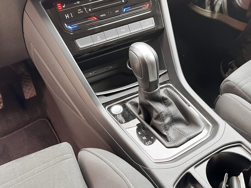 Volkswagen Touran 2.0 TDI BMT Highline | Bild 17 von 25