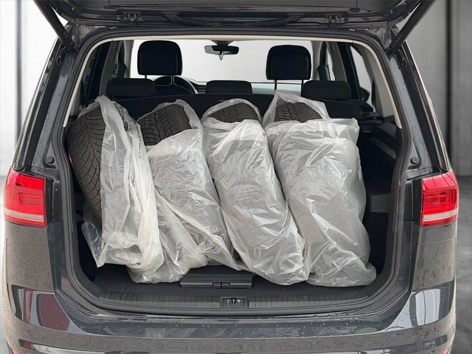 Volkswagen Touran 2.0 TDI BMT Highline | Bild 20 von 25
