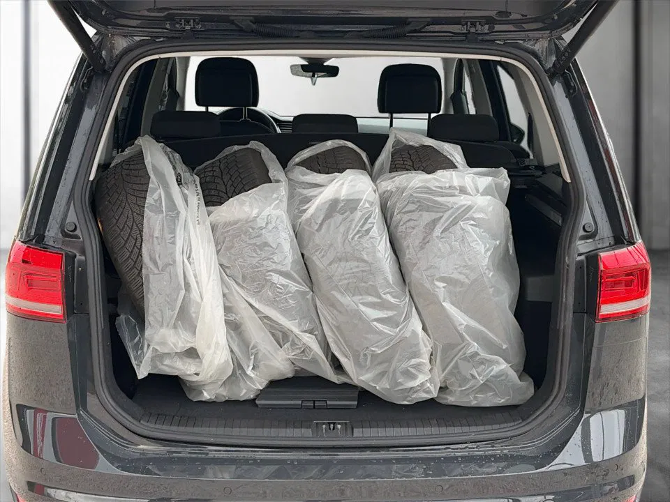 Volkswagen Touran 2.0 TDI BMT Highline | Bild 20 von 25
