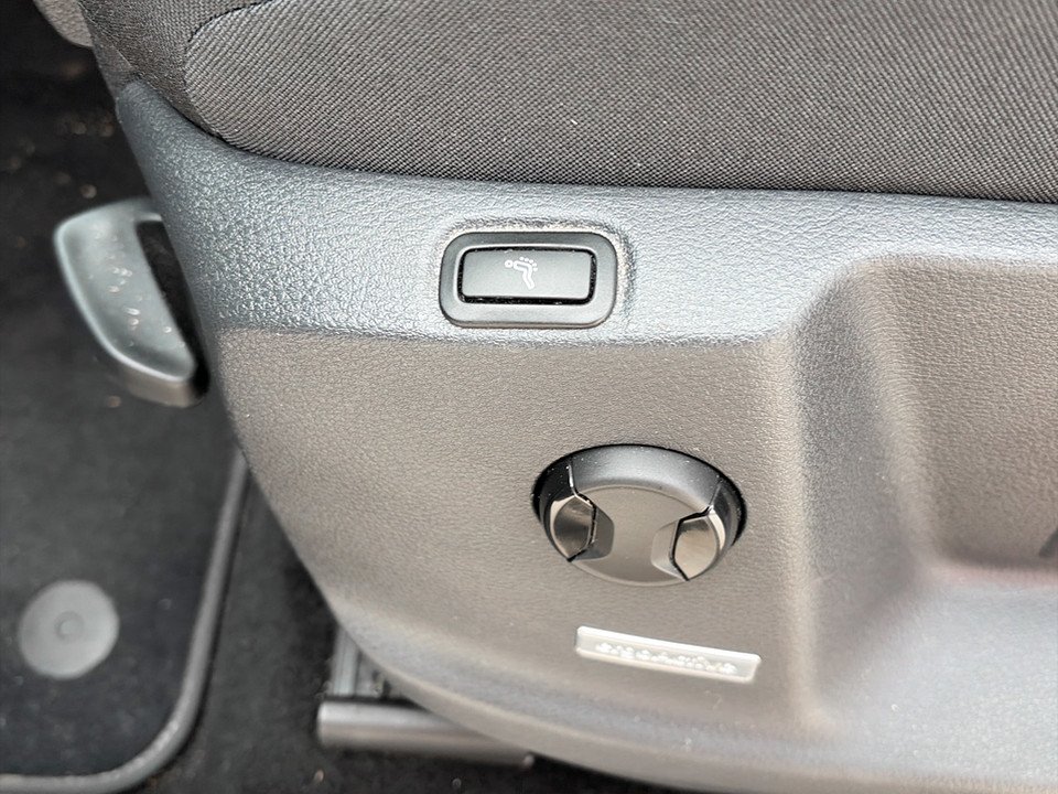 Volkswagen Touran 2.0 TDI BMT Highline | Bild 12 von 25