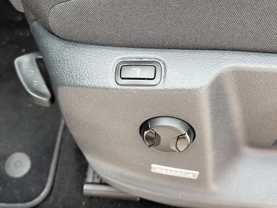 Volkswagen Touran 2.0 TDI BMT Highline | Bild 12 von 25