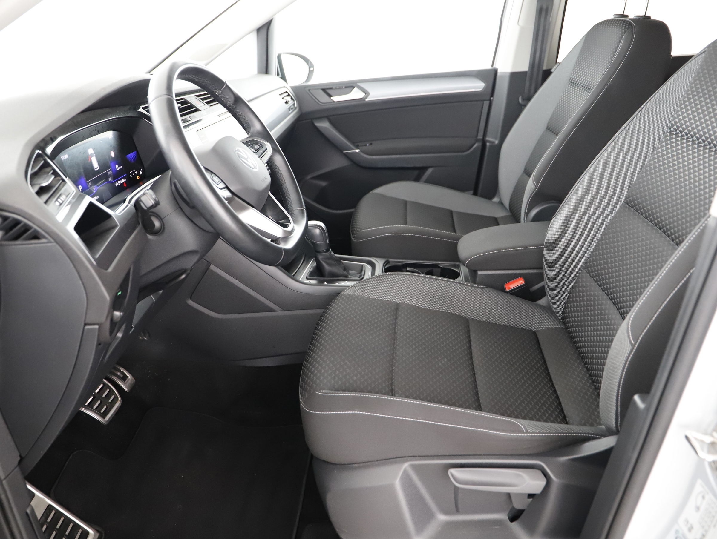 VW Touran Comfortline 2.0 TDI DSG | Bild 8 von 23