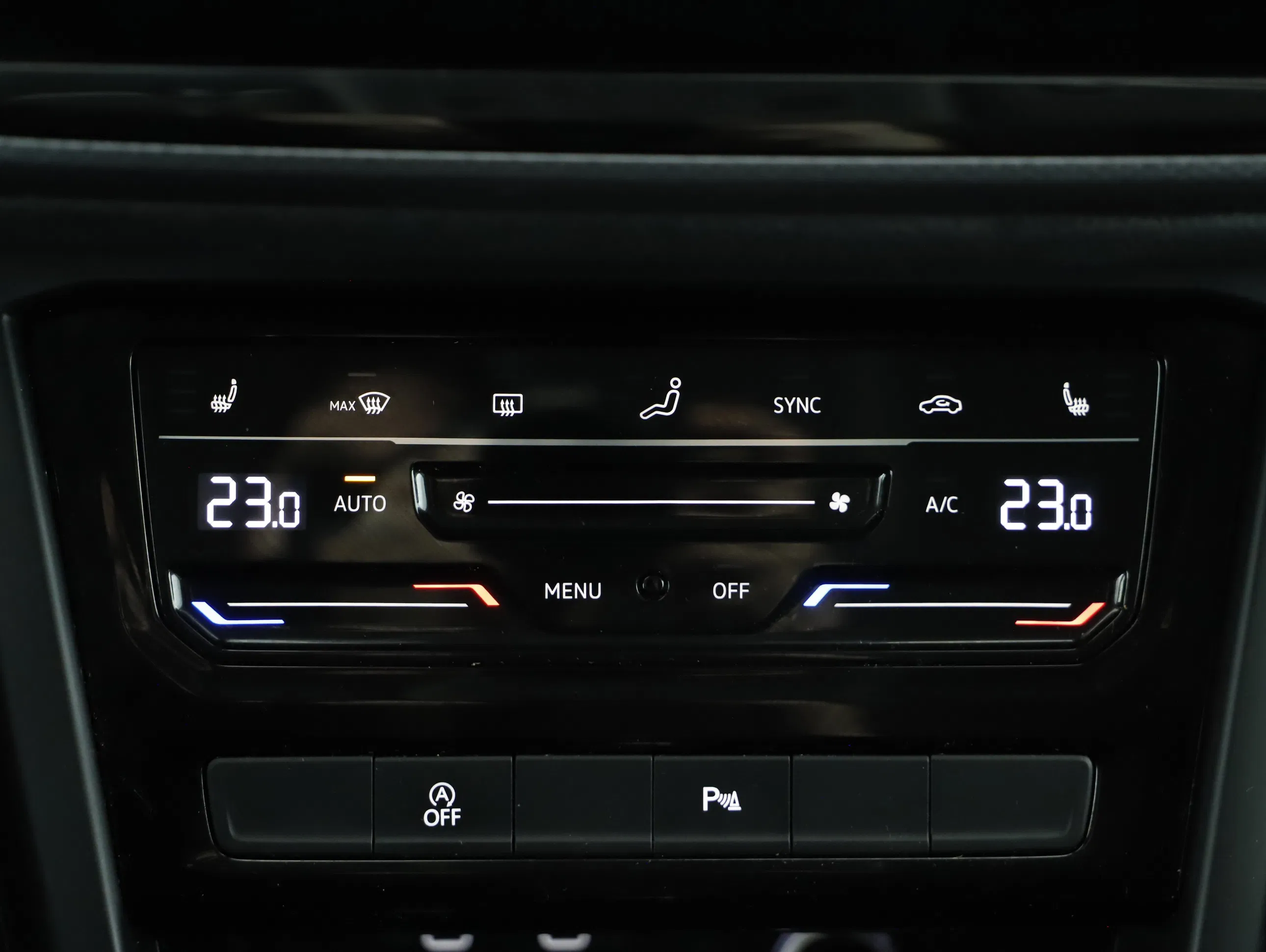 VW Touran Comfortline 2.0 TDI DSG | Bild 17 von 23