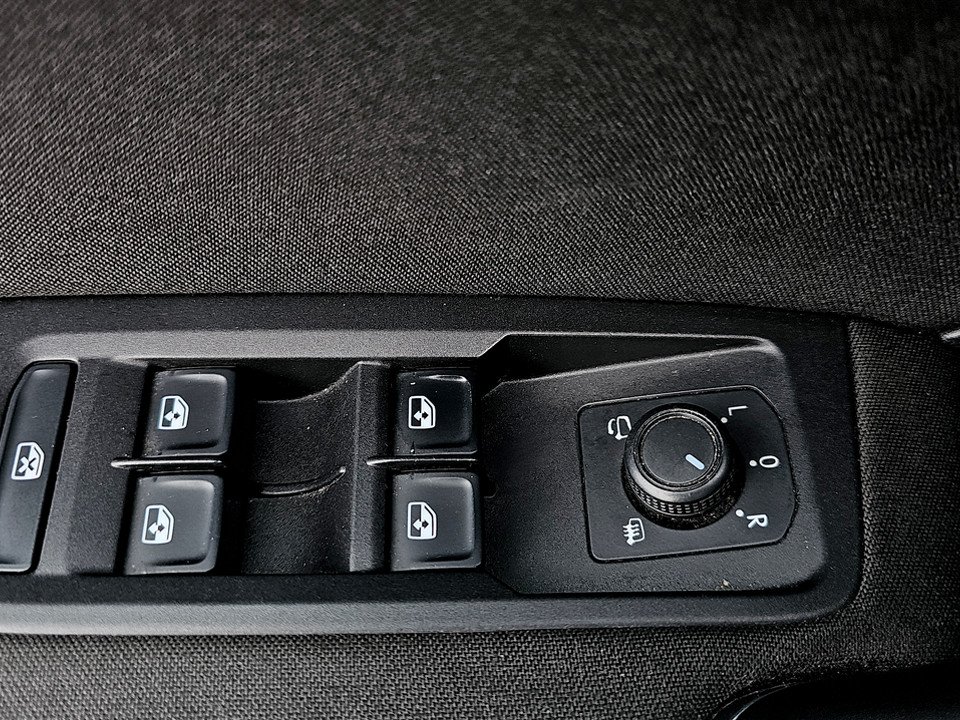 VW Touran 2.0 TDI BMT Life | Bild 20 von 21