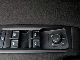 VW Touran 2.0 TDI BMT Life | Thumbnail 20 von 21
