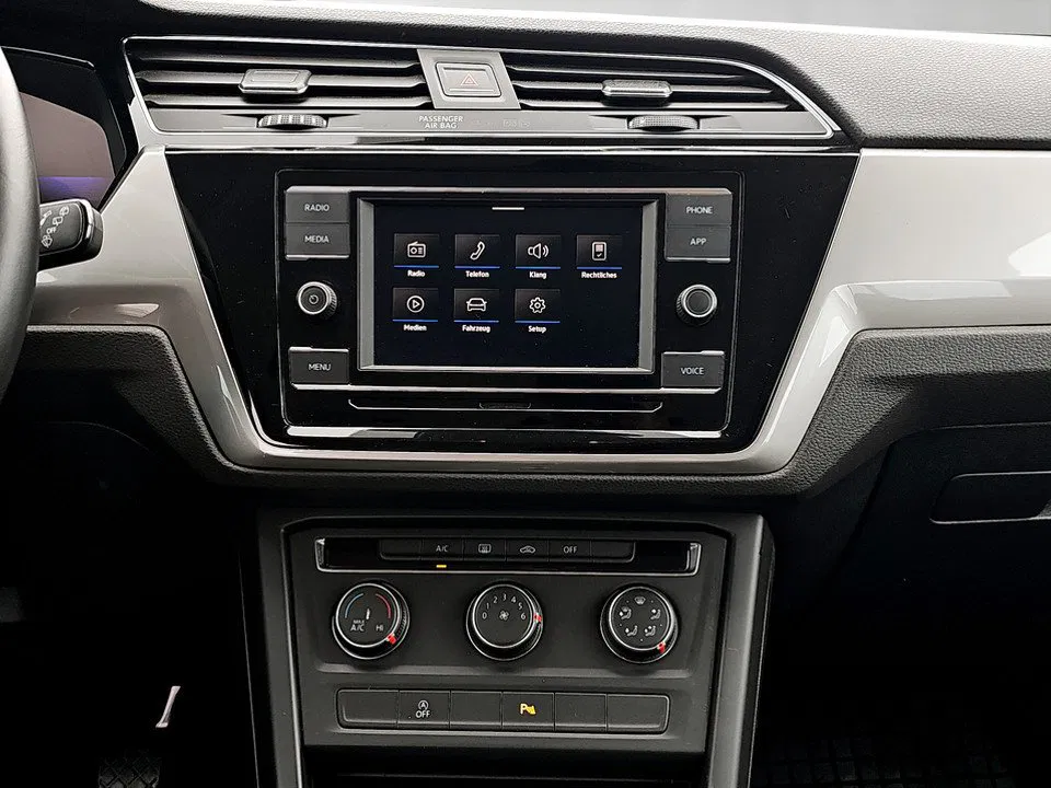 VW Touran 2.0 TDI BMT | Bild 14 von 19