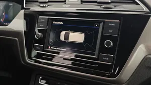 VW Touran 2.0 TDI BMT | Thumbnail 15 von 19
