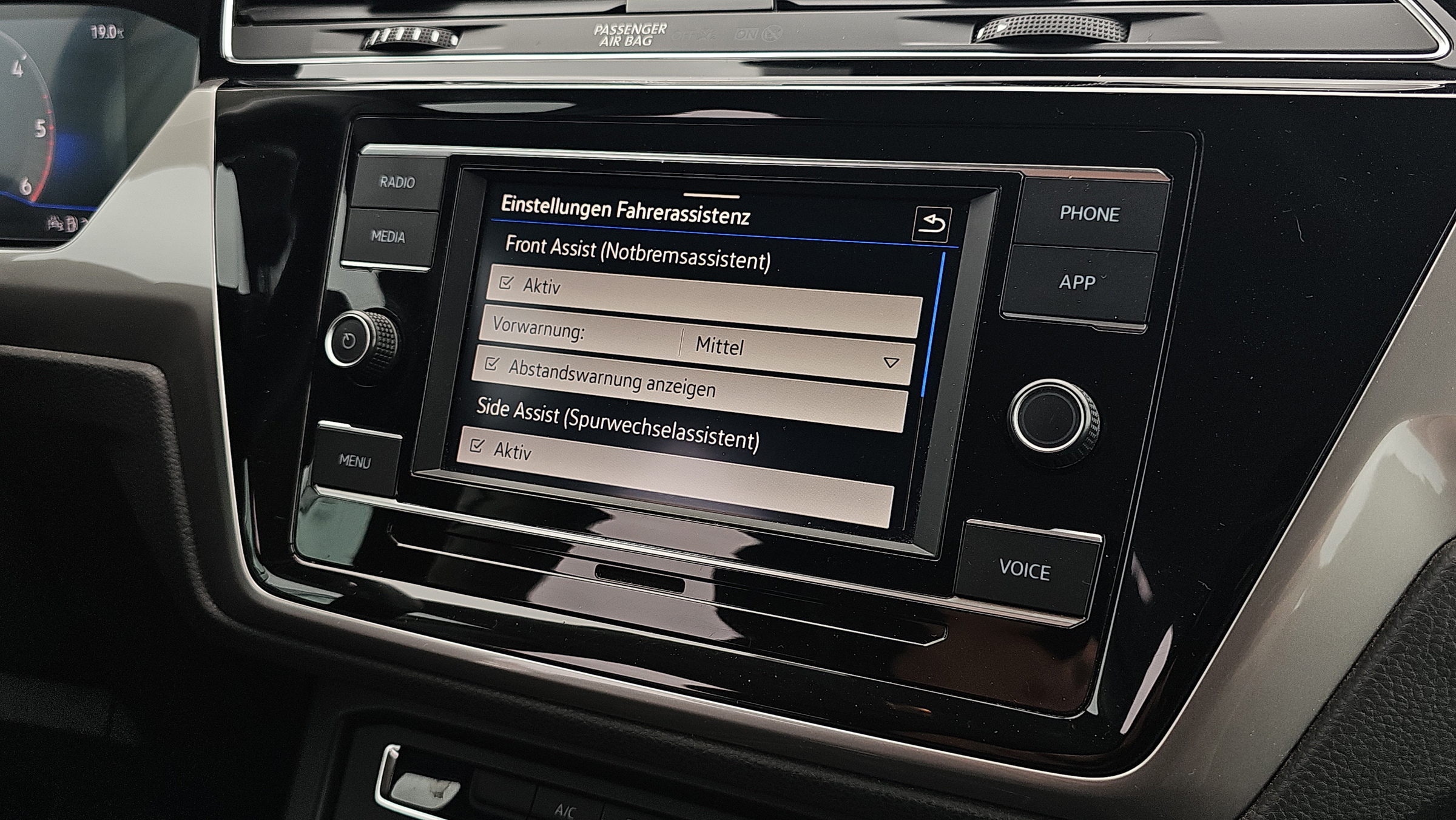 VW Touran 2.0 TDI BMT | Bild 16 von 19