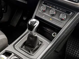 VW Touran 2.0 TDI BMT | Thumbnail 17 von 19