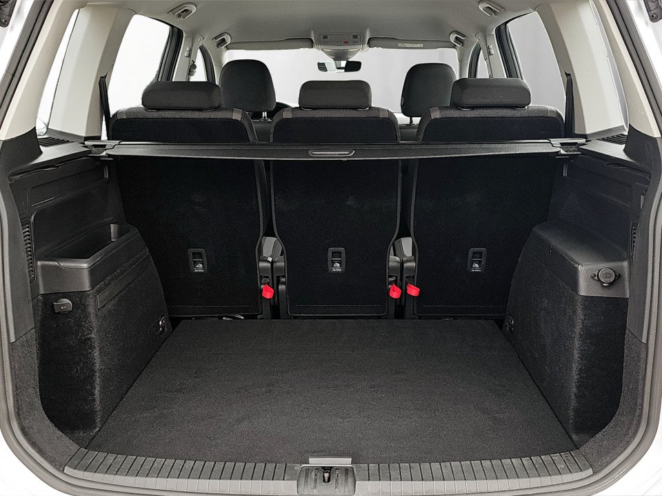 VW Touran 2.0 TDI BMT | Bild 19 von 19