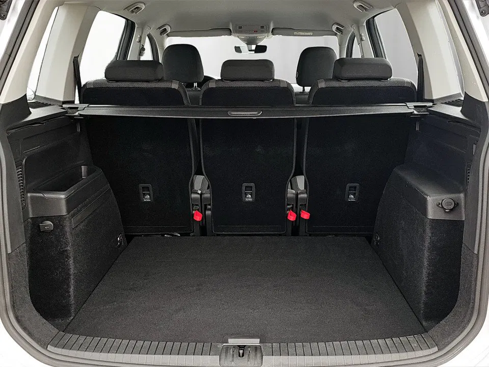 VW Touran 2.0 TDI BMT | Bild 19 von 19