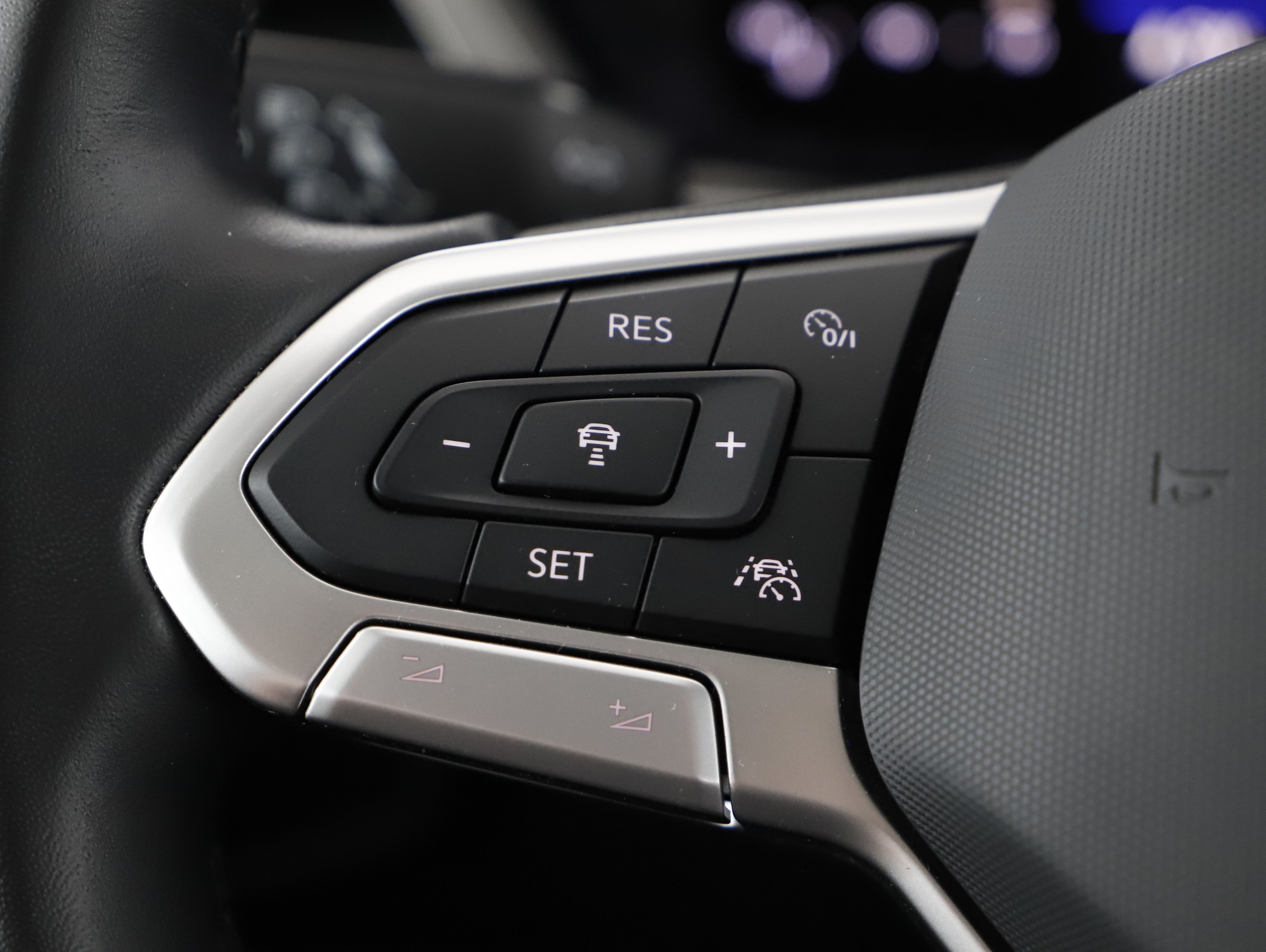 VW Touran 2.0 TDI BMT Comfortline | Bild 11 von 21