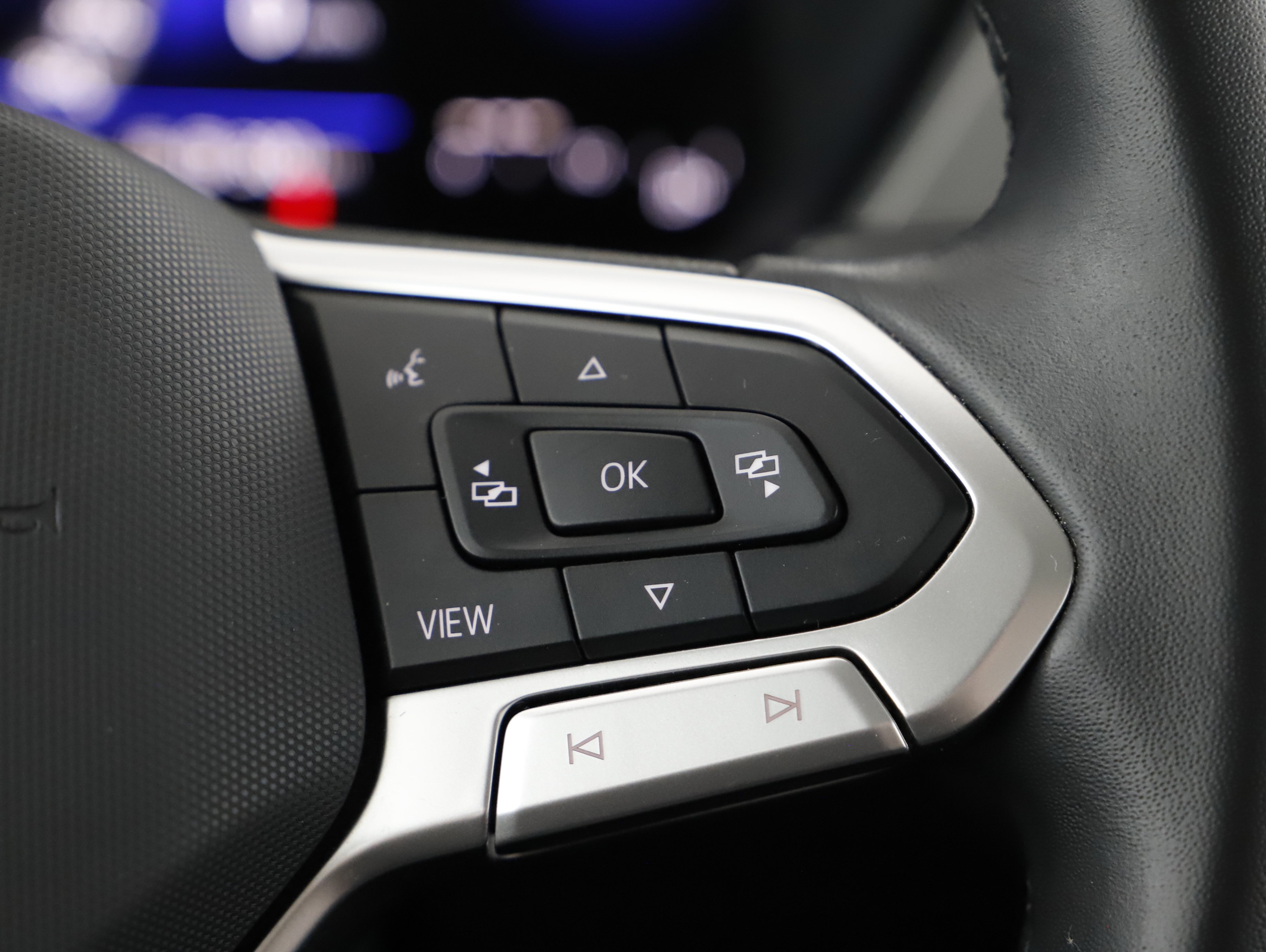 VW Touran 2.0 TDI BMT Comfortline | Bild 12 von 21