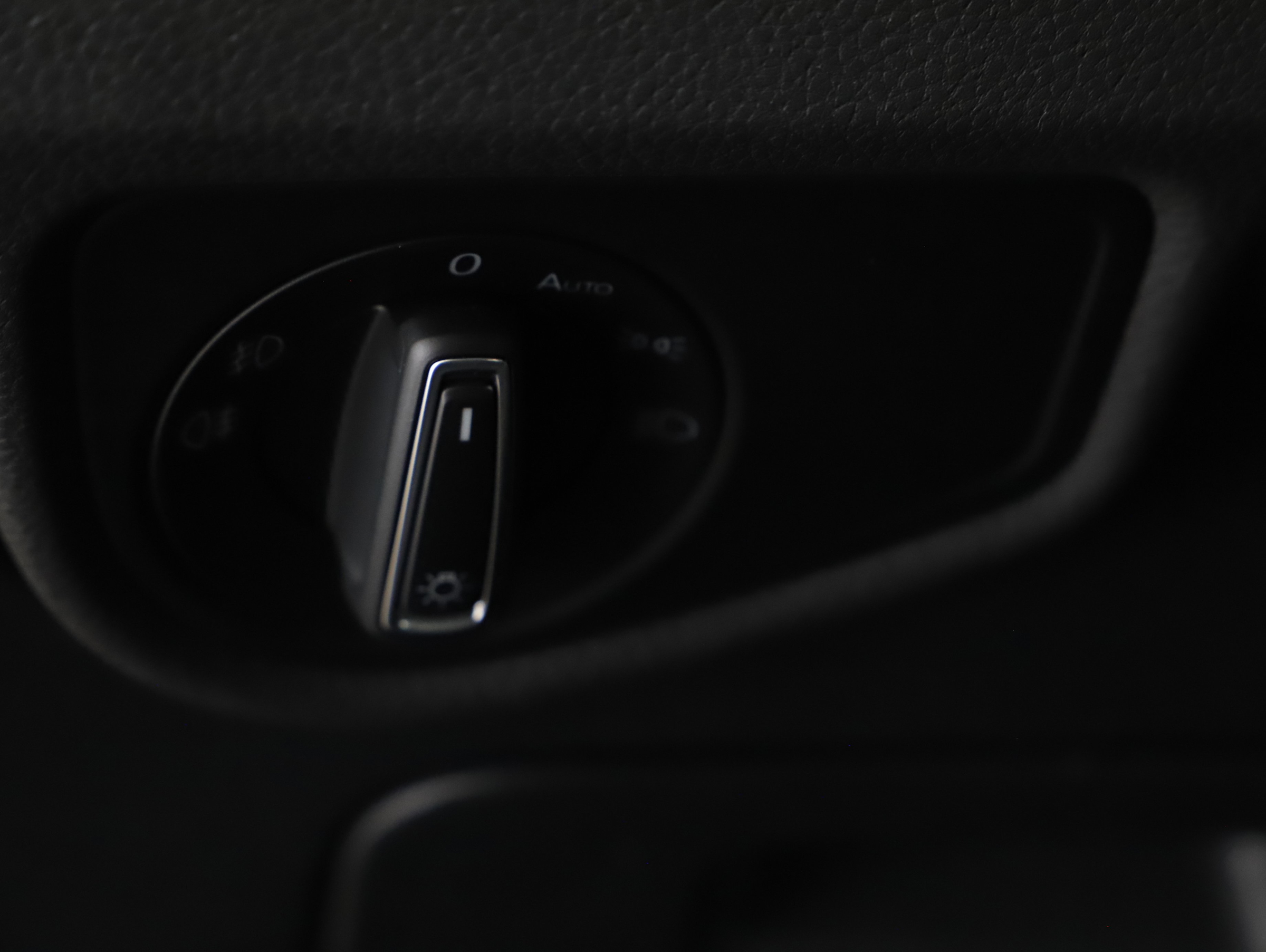 VW Touran 2.0 TDI BMT Comfortline | Bild 13 von 21