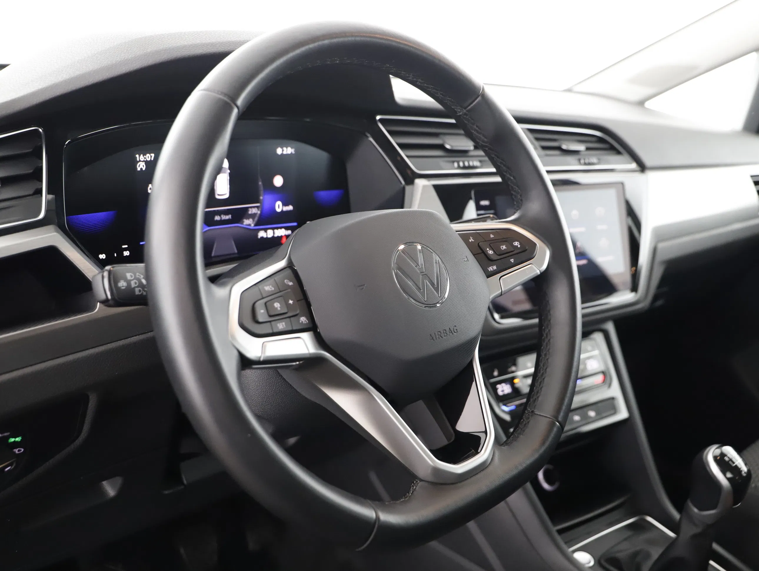 VW Touran 2.0 TDI BMT Comfortline | Bild 4 von 21