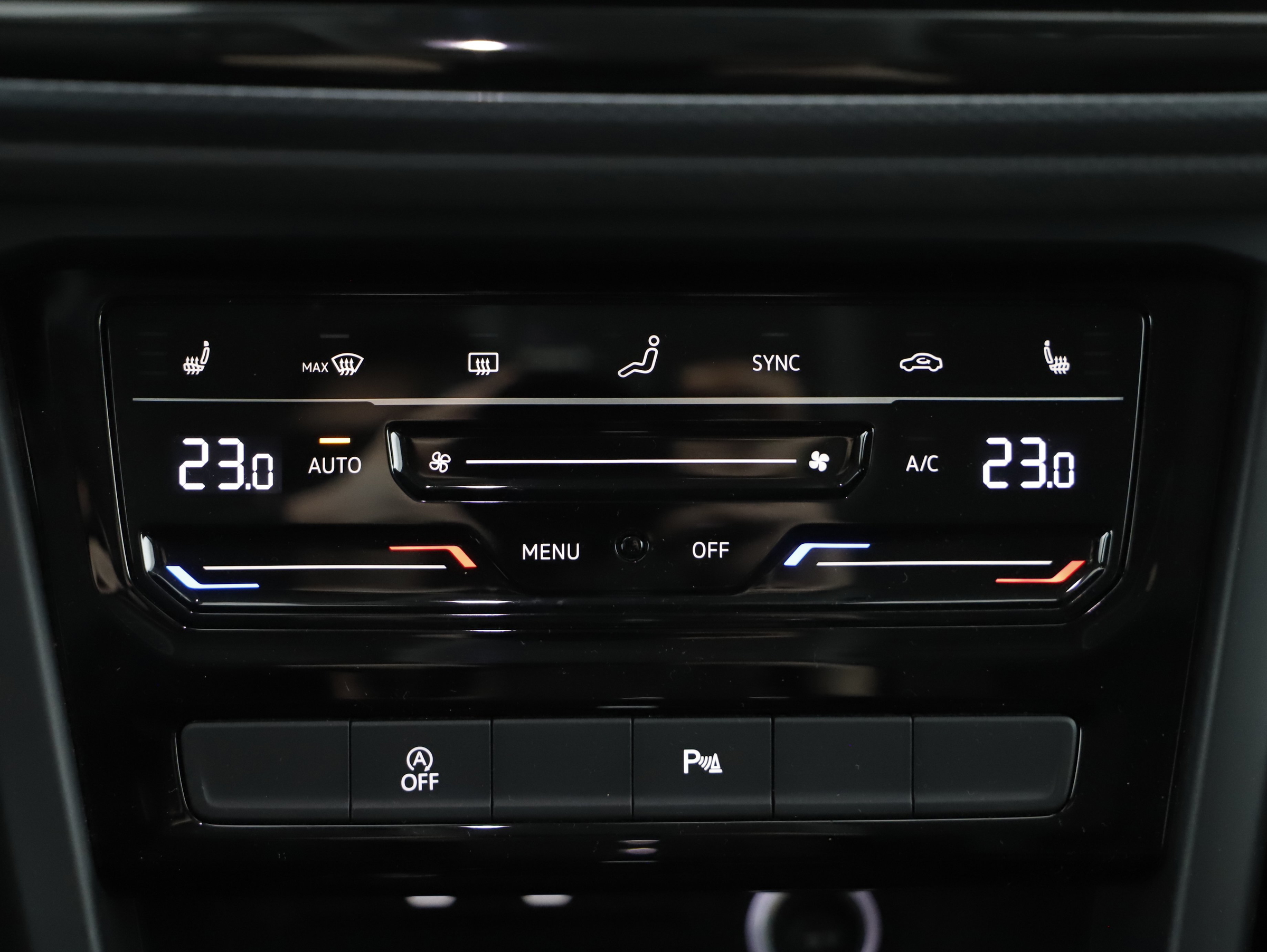 VW Touran 2.0 TDI Comfortline DSG | Bild 17 von 21