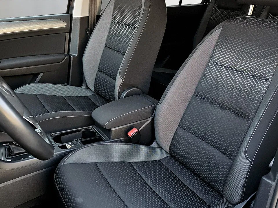 VW Touran 2.0 TDI DSG Comfortline | Bild 9 von 21