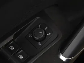 VW Touran 2.0 TDI Comfortline DSG | Thumbnail 6 von 21