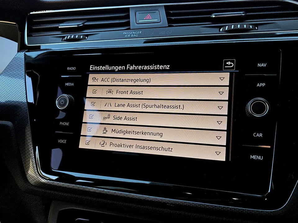 VW Touran 2.0 TDI DSG Comfortline | Bild 17 von 21
