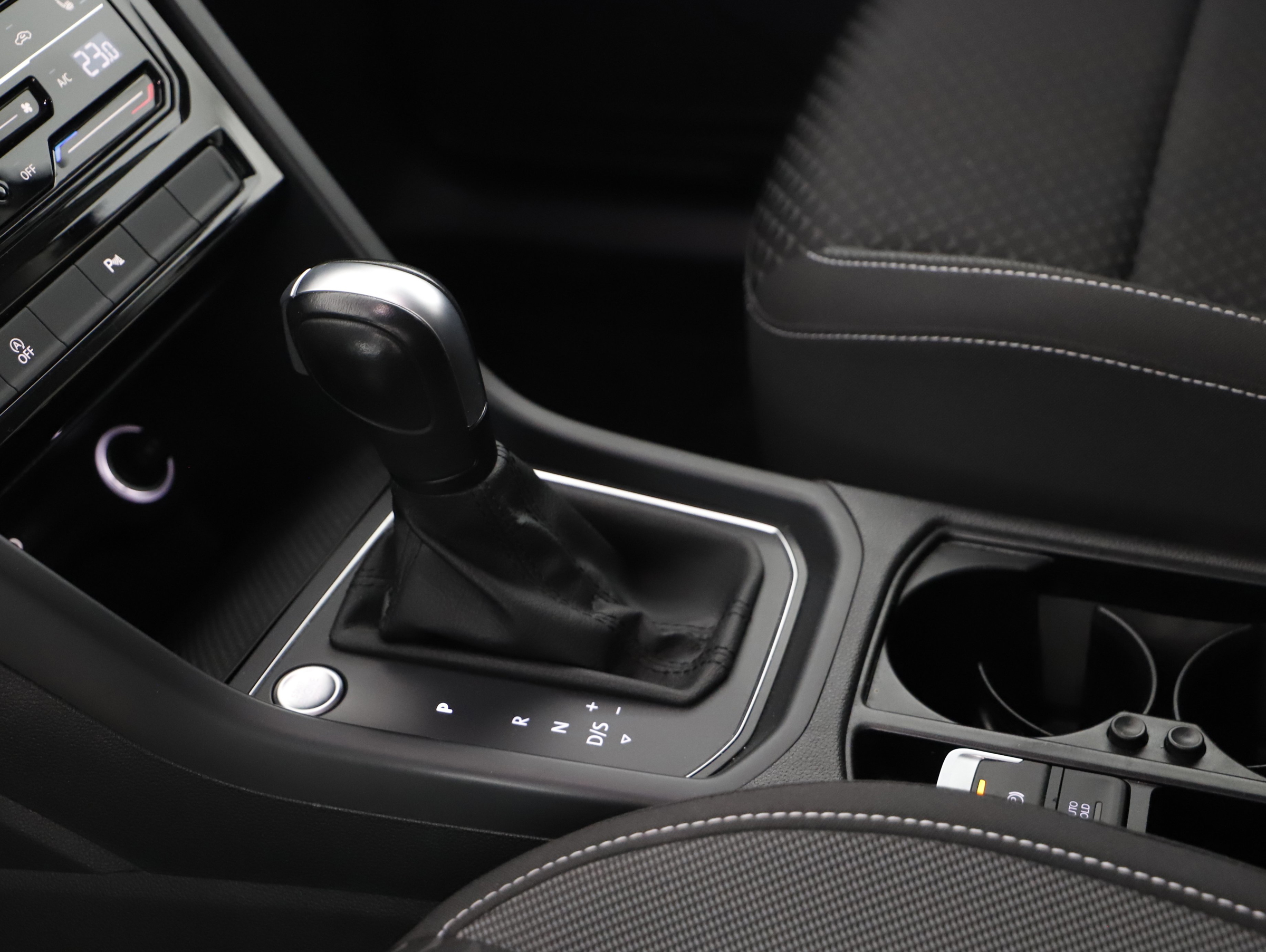 VW Touran 2.0 TDI Comfortline DSG | Bild 18 von 21