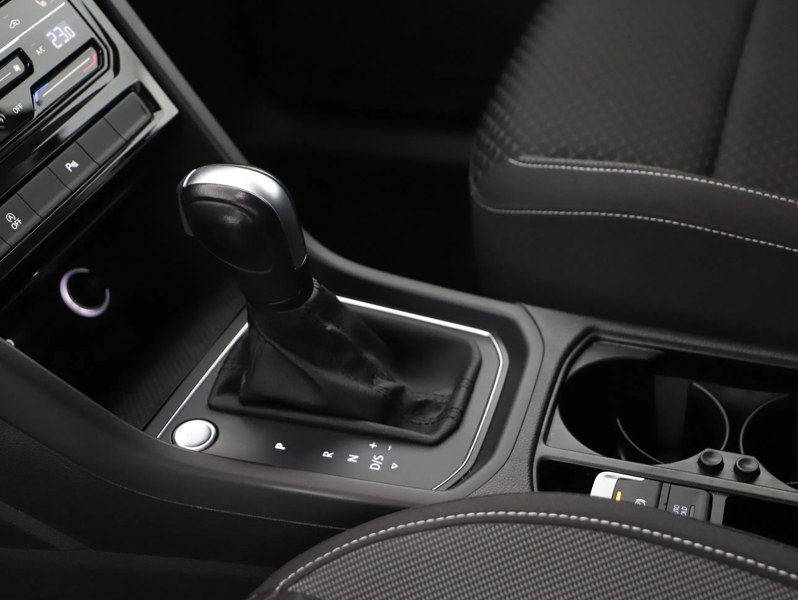 VW Touran 2.0 TDI Comfortline DSG | Bild 18 von 21