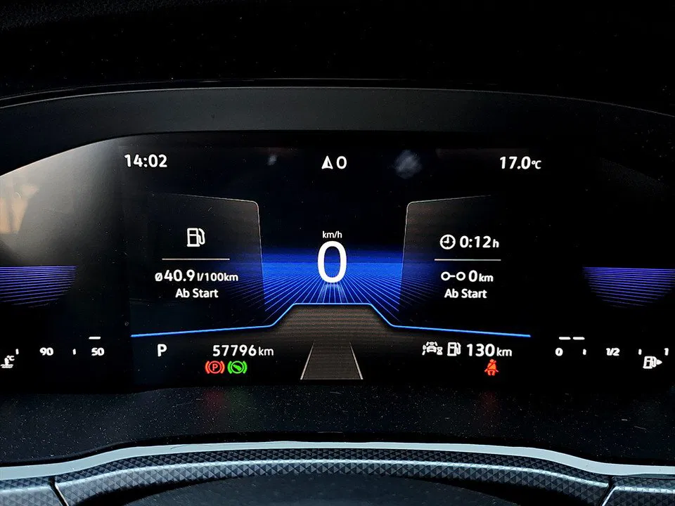 VW Touran 2.0 TDI DSG Comfortline | Bild 13 von 21