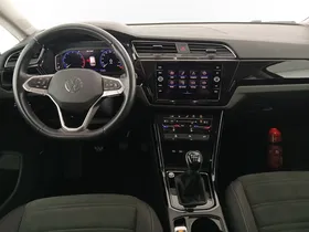 VW Touran 1.5 TSI BMT Highline | Thumbnail 15 von 31
