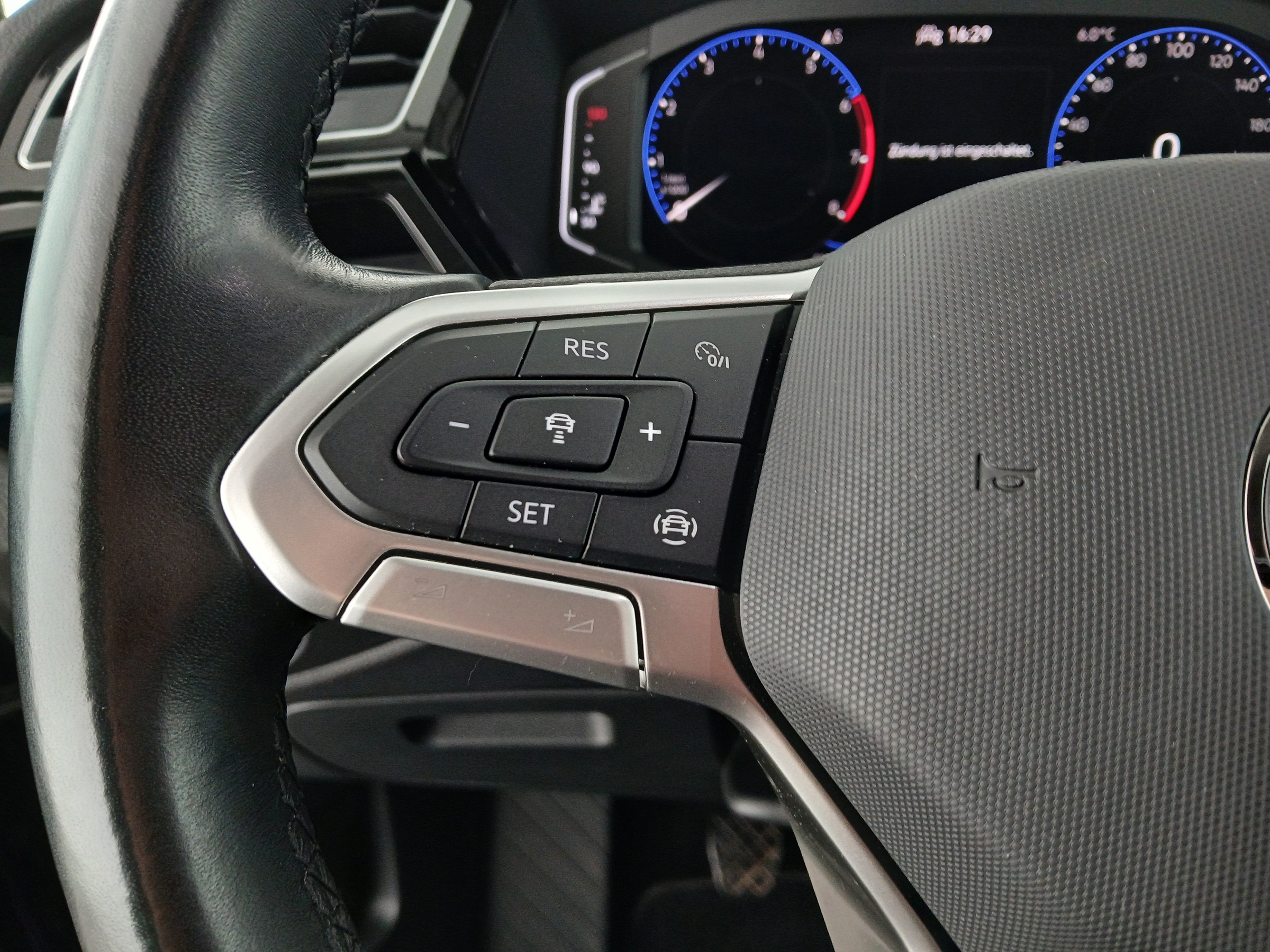 VW Touran 1.5 TSI BMT Highline | Bild 17 von 31